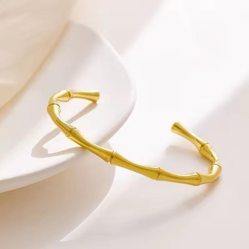 Zenya Bamboo Cuff Bracelet – 18K Gold Anti-Tarnish