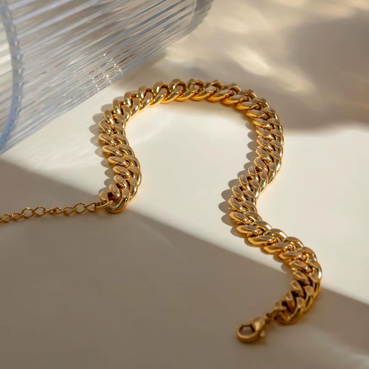 Chunky Chain Bracelet – 18K Gold Anti-Tarnish
