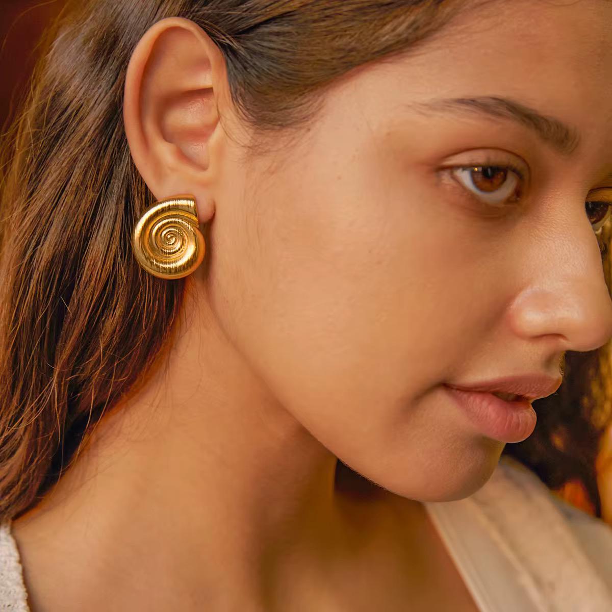 Spiral rugged Stud- 18K Gold Anti-Tarnish