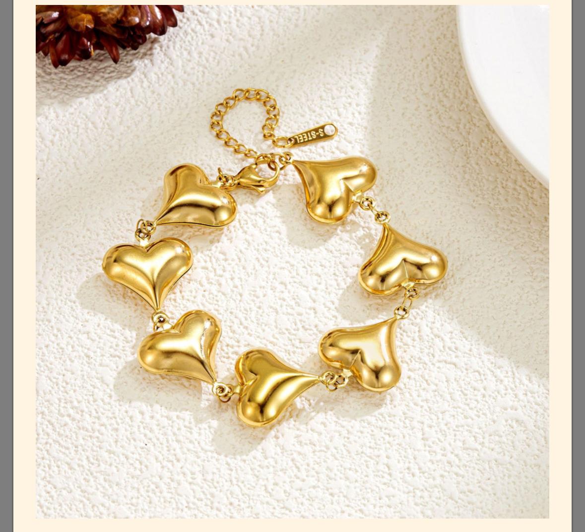 Heart chunky Bracelet - 18K Gold Anti-Tarnish