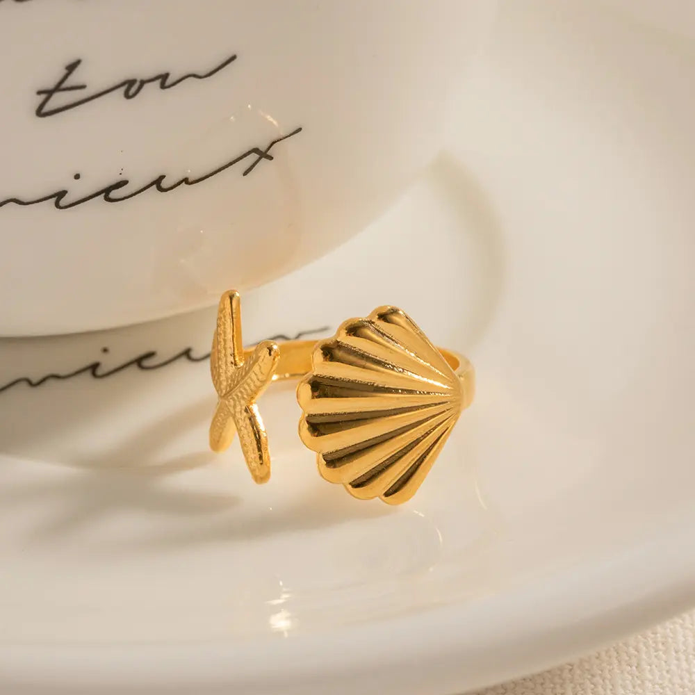 Adhara Ocean Glow - 18K Gold Anti-Tarnish Ring