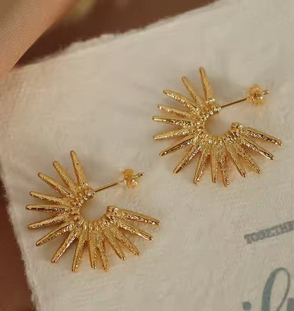 Sun Stud Earrings - 18K Gold Anti-Tarnish