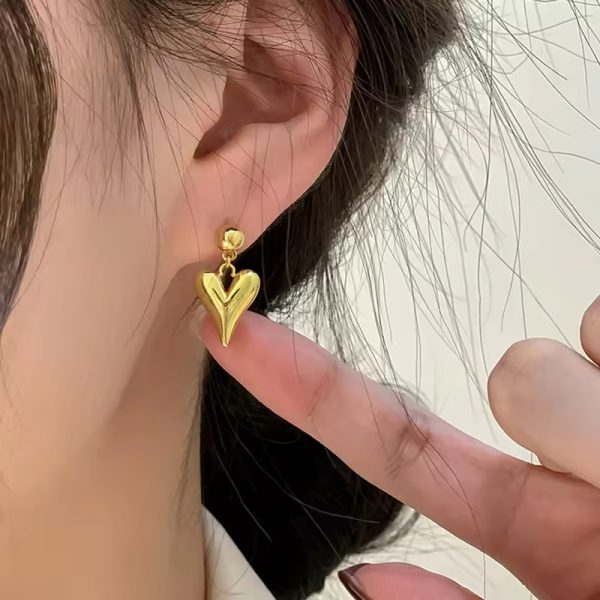 Nina Heart Drop Earrings - 18K Gold Anti-Tarnish