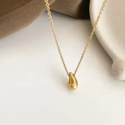 Jamie Tear Pendant Necklace – 18K Gold Anti-Tarnish