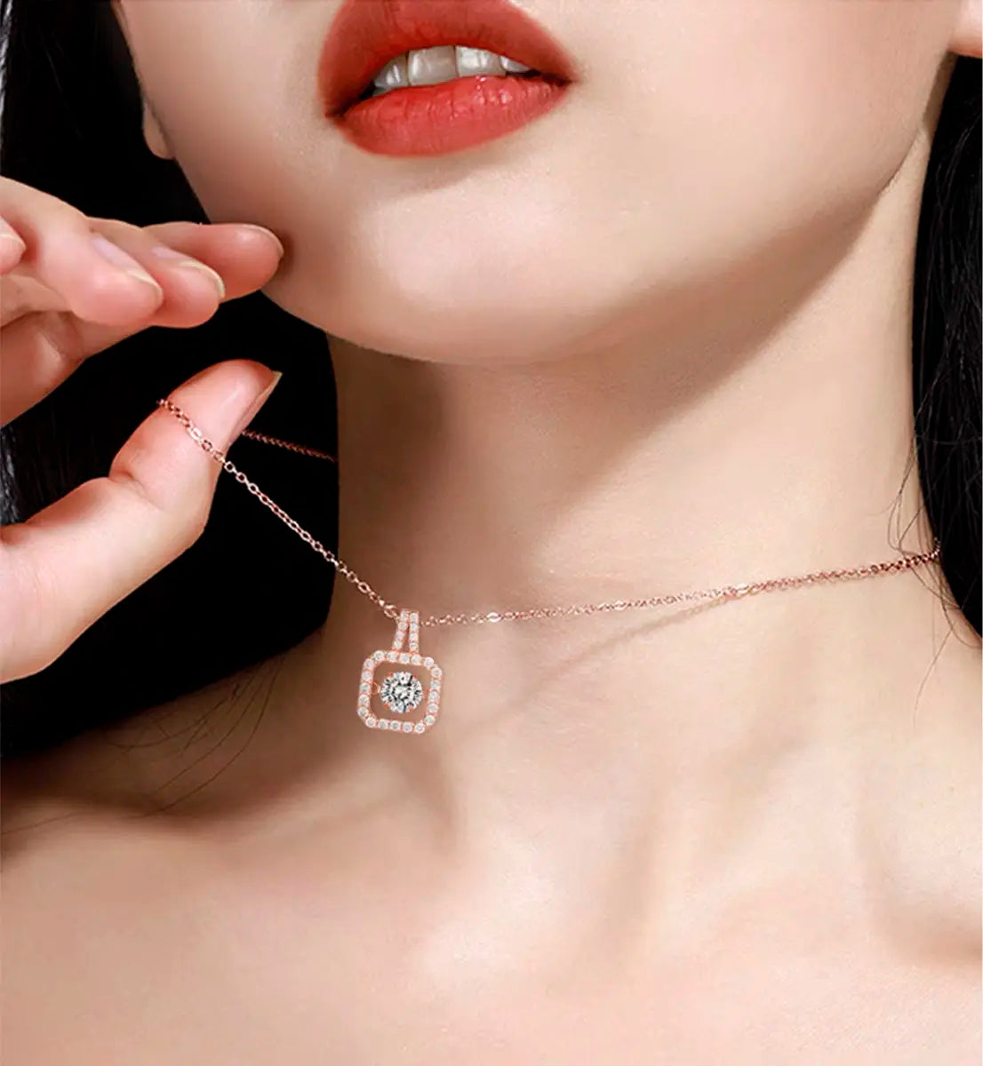 Rhea Square Pendant Necklace - 18K Gold Anti-Tarnish