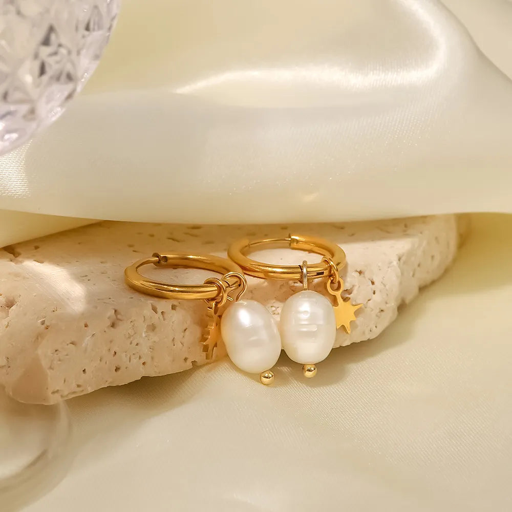 Anna Star Huggies - 18K Gold Anti-Tarnish