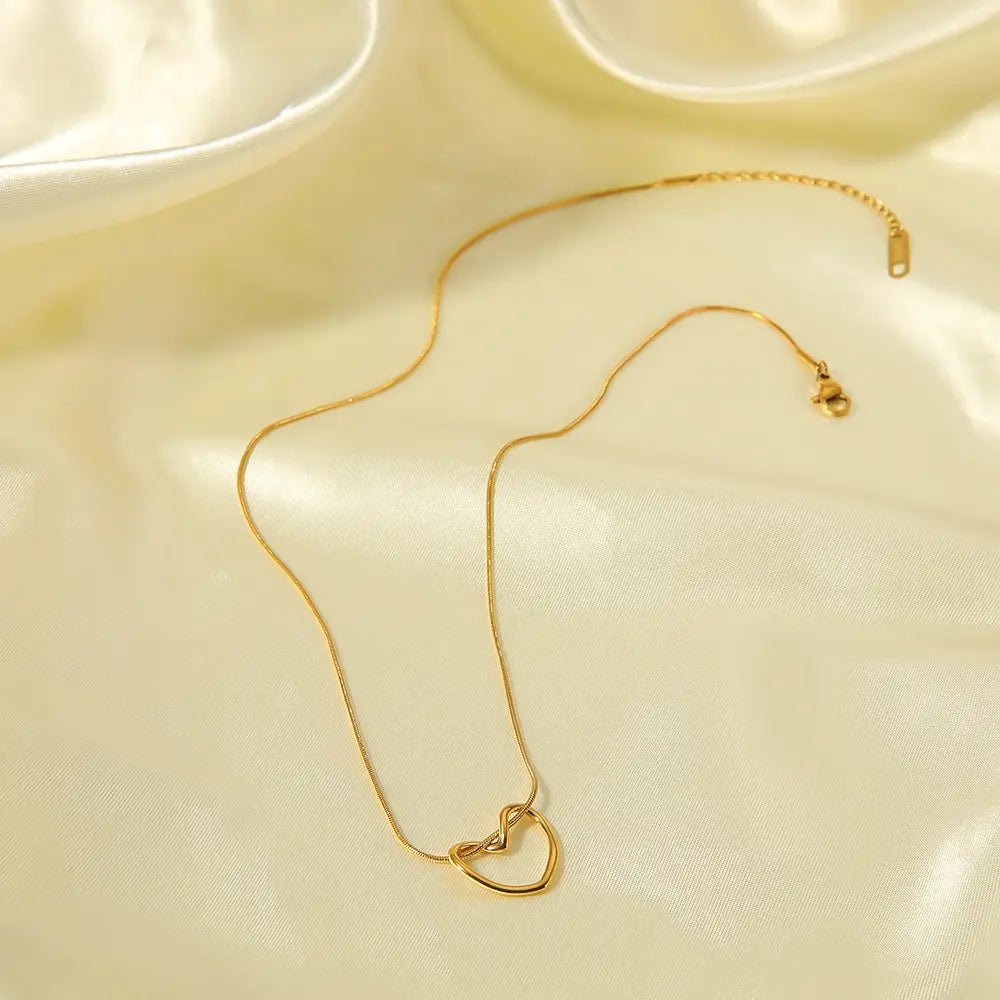Serena Heart Necklace - 18K Gold Anti-Tarnish