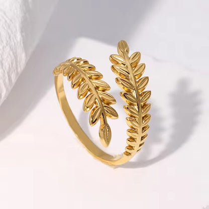 Gia Leaf Ring - 18K Gold Anti-Tarnish