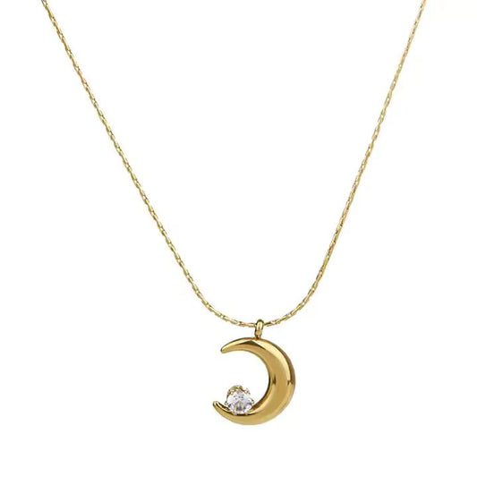 Rosie Crescent Necklace – 18K Gold Anti-Tarnish