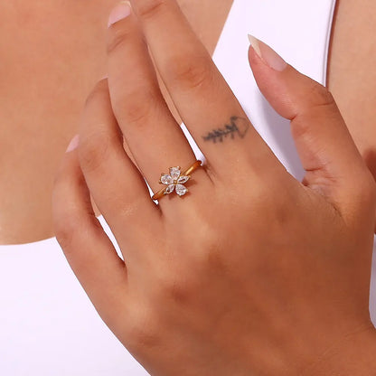 Tulia Flower Ring - 18K Gold Plated
