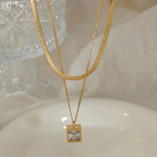 Magnolia Luxe Pendant – 18K Gold Anti-Tarnish Necklace