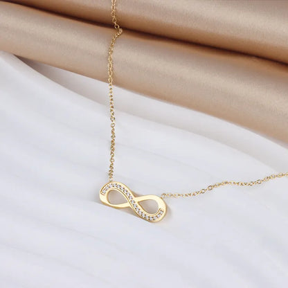 Nayeli Infinity Necklace – 18K Gold Anti-Tarnish