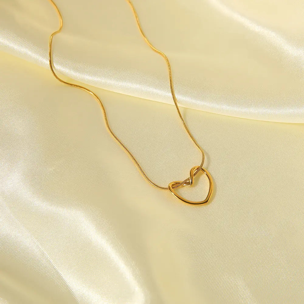 Serena Heart Necklace - 18K Gold Anti-Tarnish