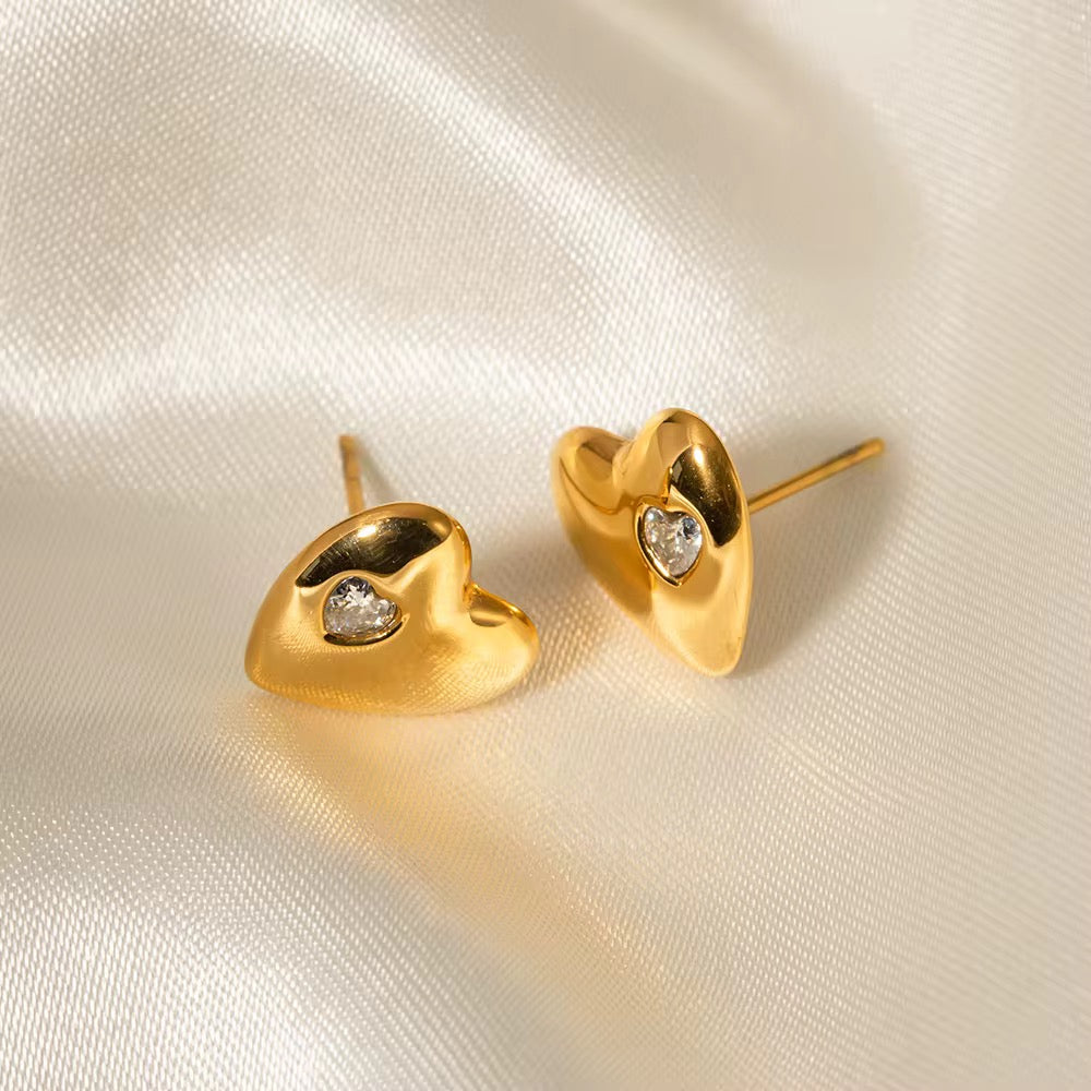 Velora Heart Earrings - 18K Gold Anti-Tarnish