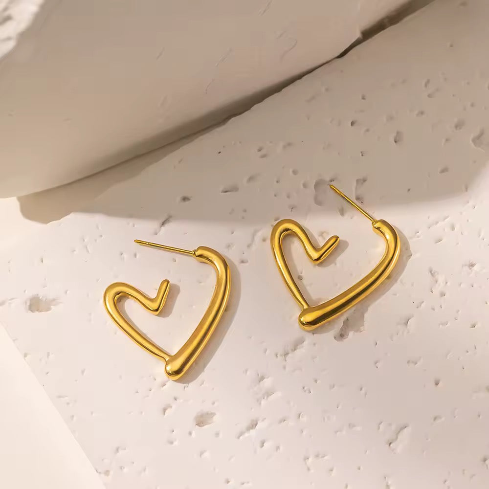 Kensley Heart-Shaped Earrings - 18K Gold Anti-Tarnish