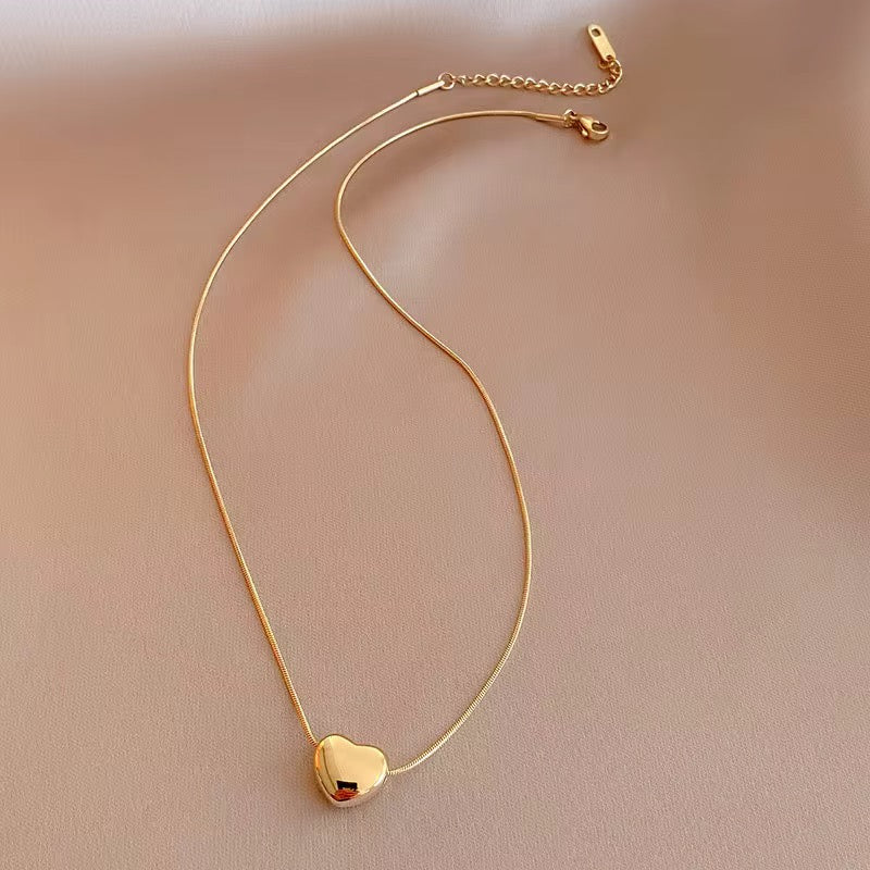 Sylvia Heart Necklace - 18K Gold Anti-Tarnish