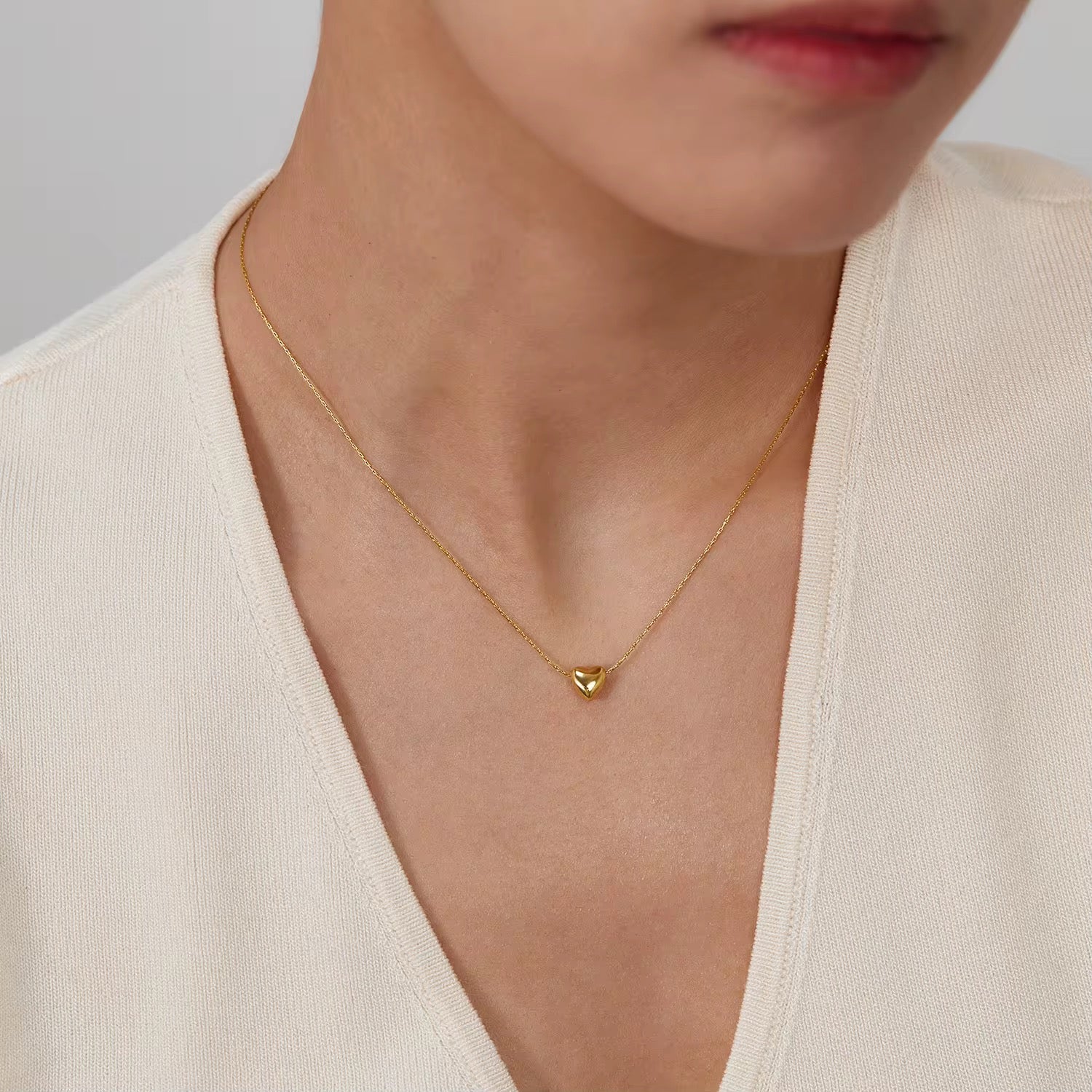 Sylvia Heart Necklace - 18K Gold Anti-Tarnish