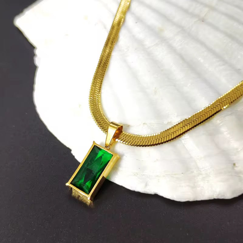 Nahla Emerald Glow Necklace - 18K Gold Anti-Tarnish