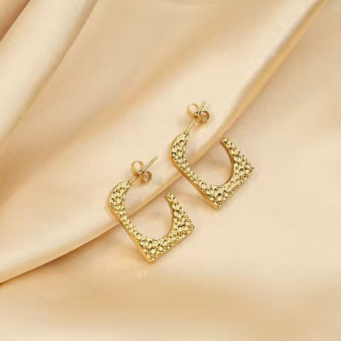 Celeste Luxe Hoop Earrings - 18K Gold Anti-Tarnish