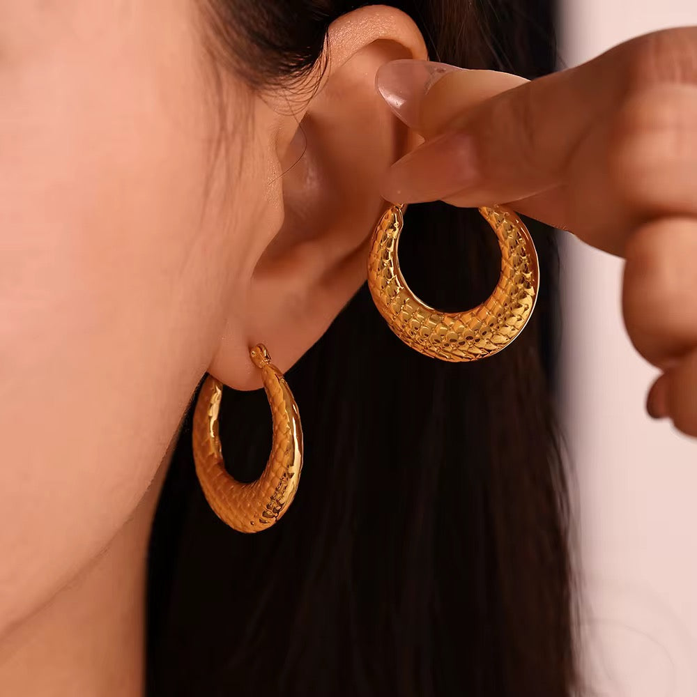 Lili Hoop Earrings - 18K Gold Anti-Tarnish