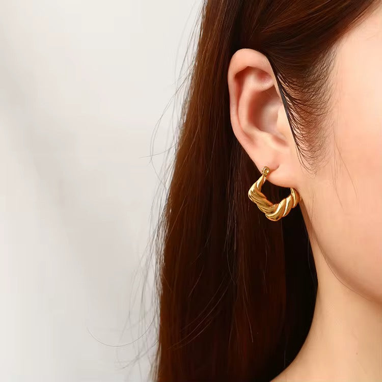 Solara Radiance Hoops - 18K Gold Anti-Tarnish