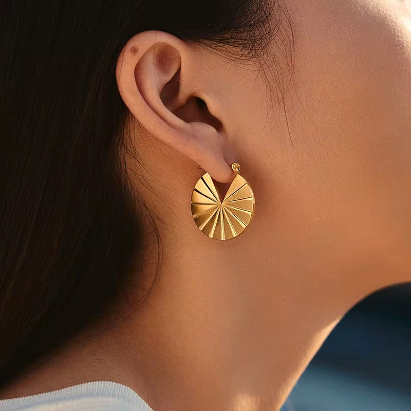 Mila Amora Hoops - 18K Gold Anti-Tarnish