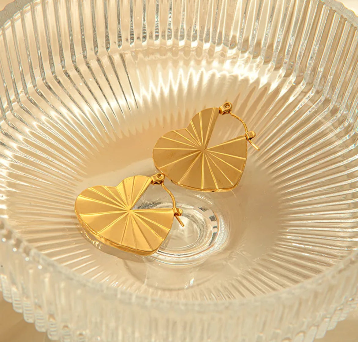 Mila Amora Hoops - 18K Gold Anti-Tarnish