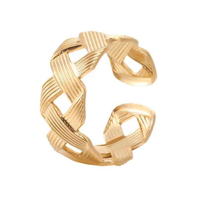 Lucy Woven Ring - 18K Gold Anti-Tarnish