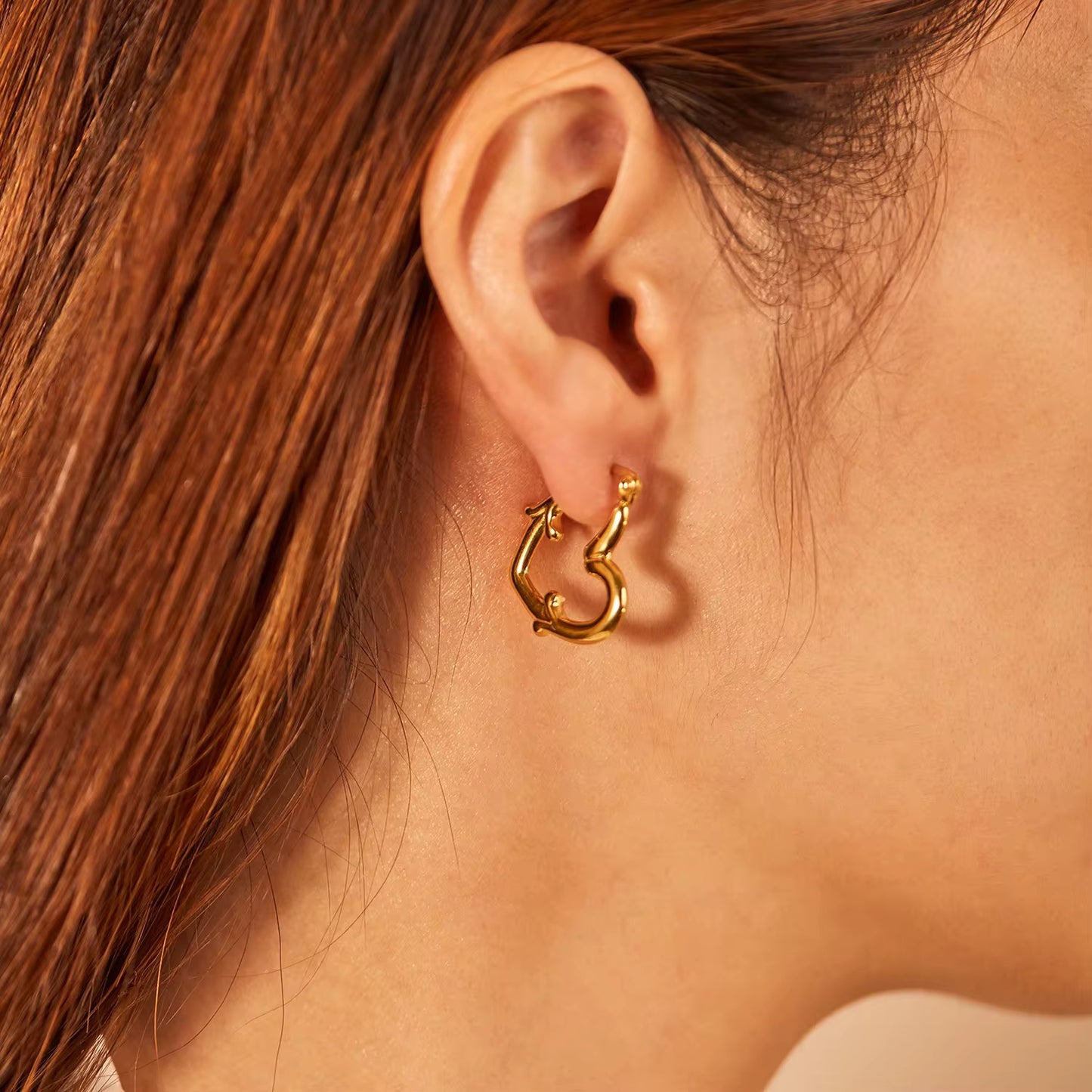 Kylie Amora Hoops – 18K Gold Anti-Tarnish