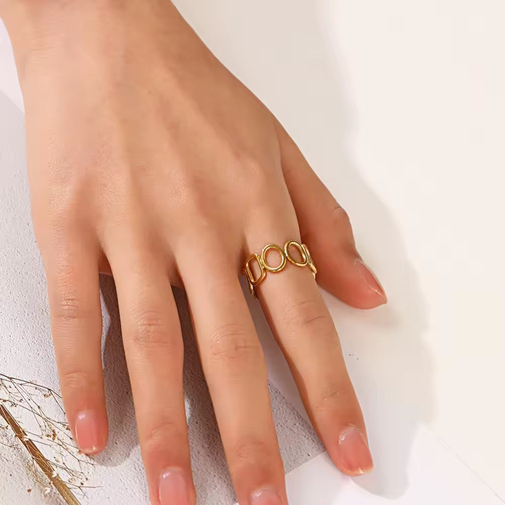 Hazel Eternity - 18K Gold Anti-Tarnish Ring