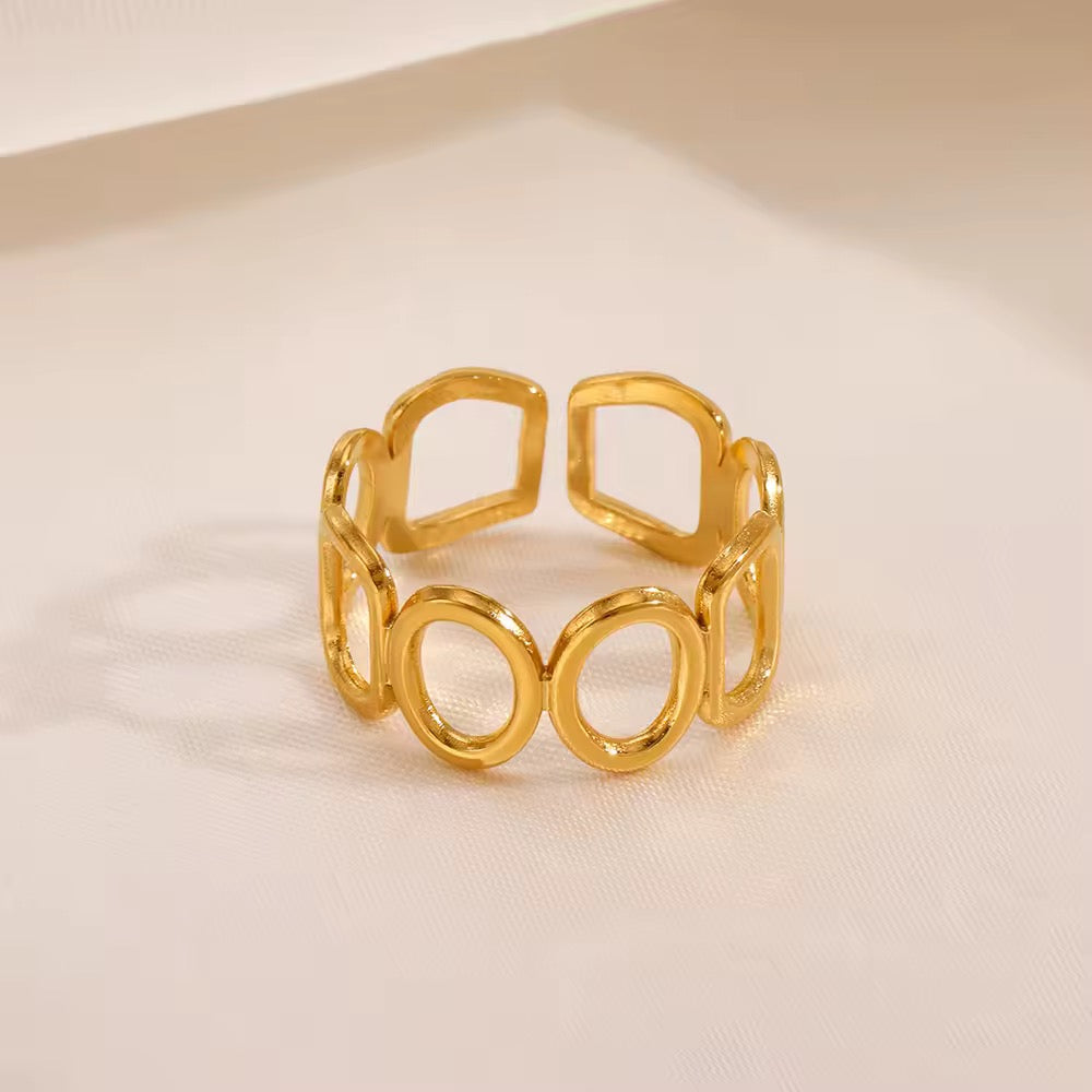 Hazel Eternity - 18K Gold Anti-Tarnish Ring
