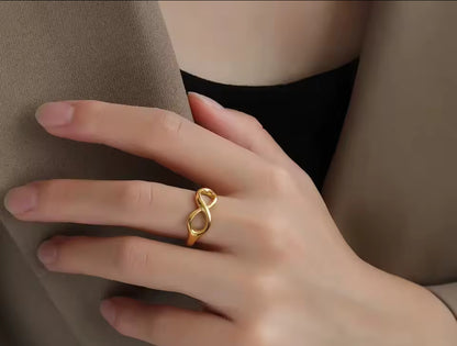 Riley Infinite - 18K Gold Anti-Tarnish Ring