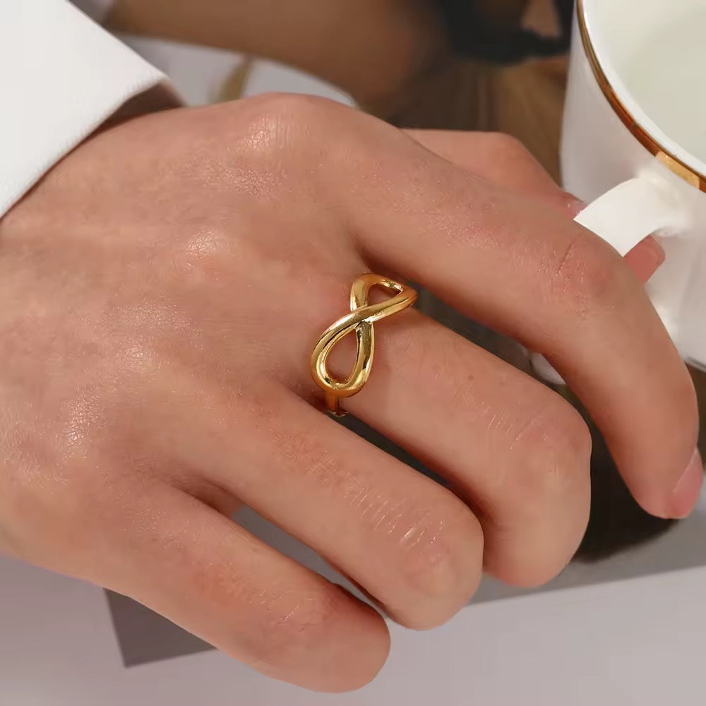 Riley Infinite - 18K Gold Anti-Tarnish Ring