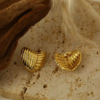 Poppy Heart earrings– 18K Gold Anti-Tarnish