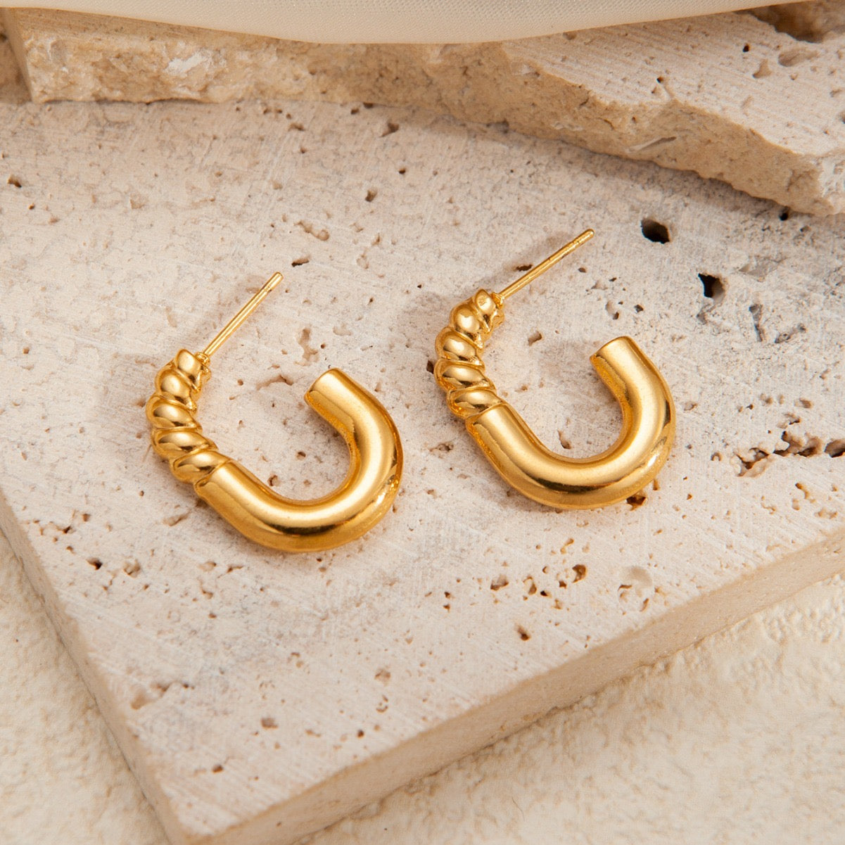 Lauren Grace Hoops – 18K Gold Anti-Tarnish
