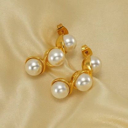 Kenna Pearl Glow Studs – 18K Gold Anti-Tarnish