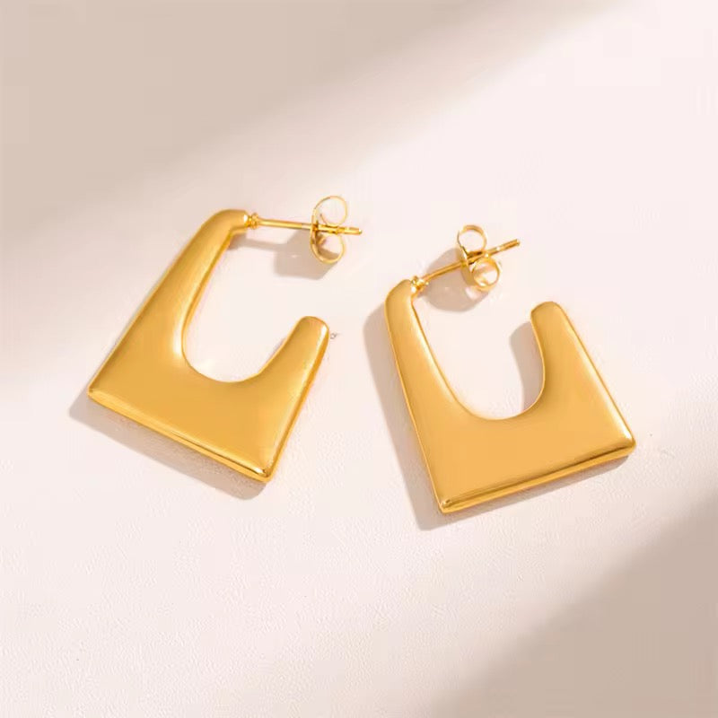 Selena L-Shaped Earrings - 18K Gold Anti-Tarnish