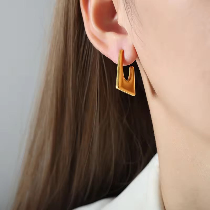 Selena L-Shaped Earrings - 18K Gold Anti-Tarnish