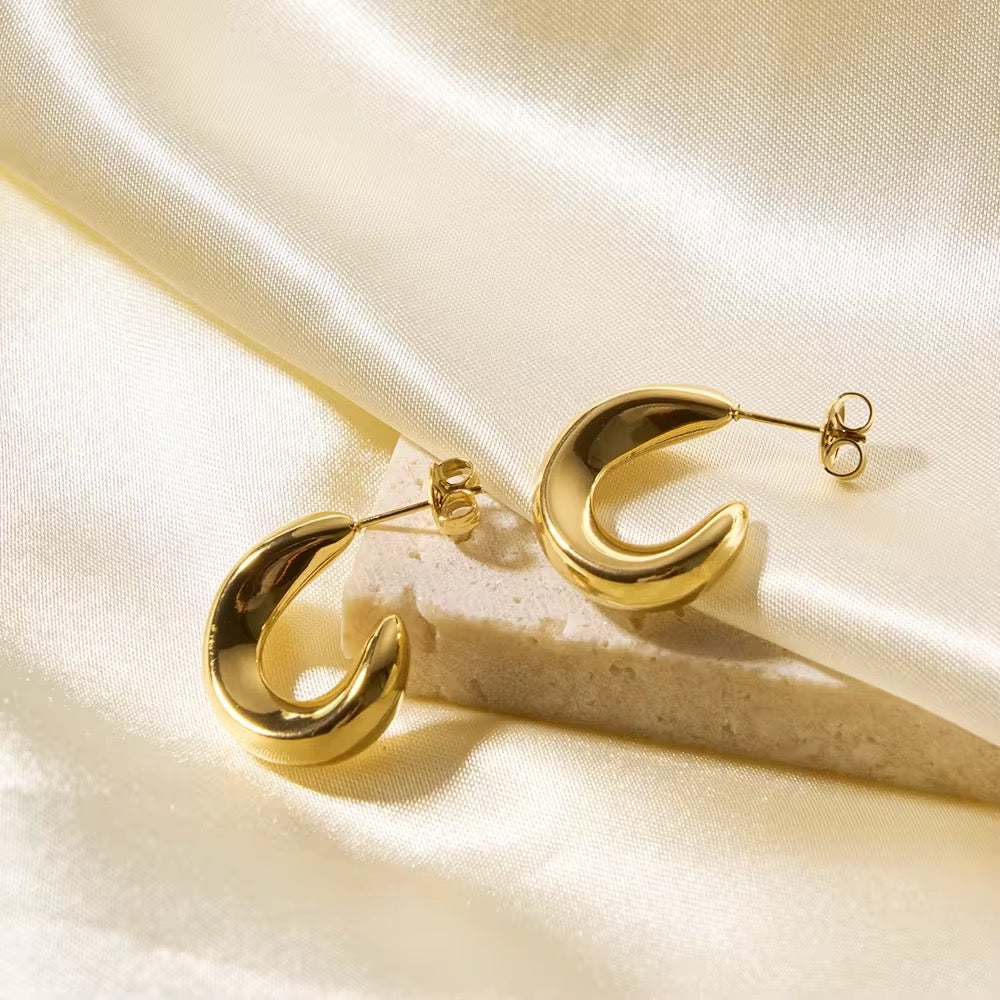 Elara Hoop Earrings - 18K Gold Anti-Tarnish