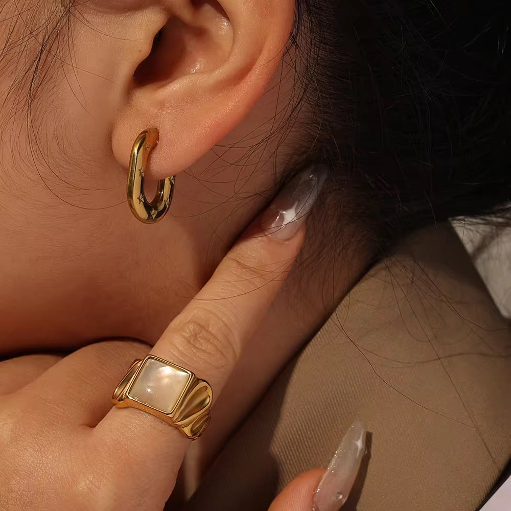 Helena Hoop Earrings - 18K Gold Anti-Tarnish