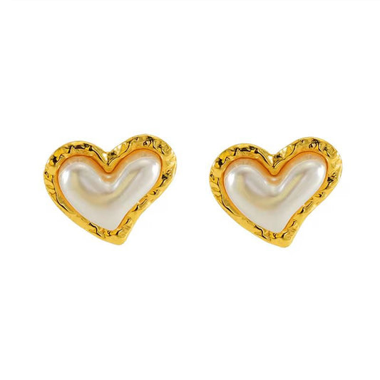 Ivy Amora Heart Earrings – 18K Gold Anti-Tarnish