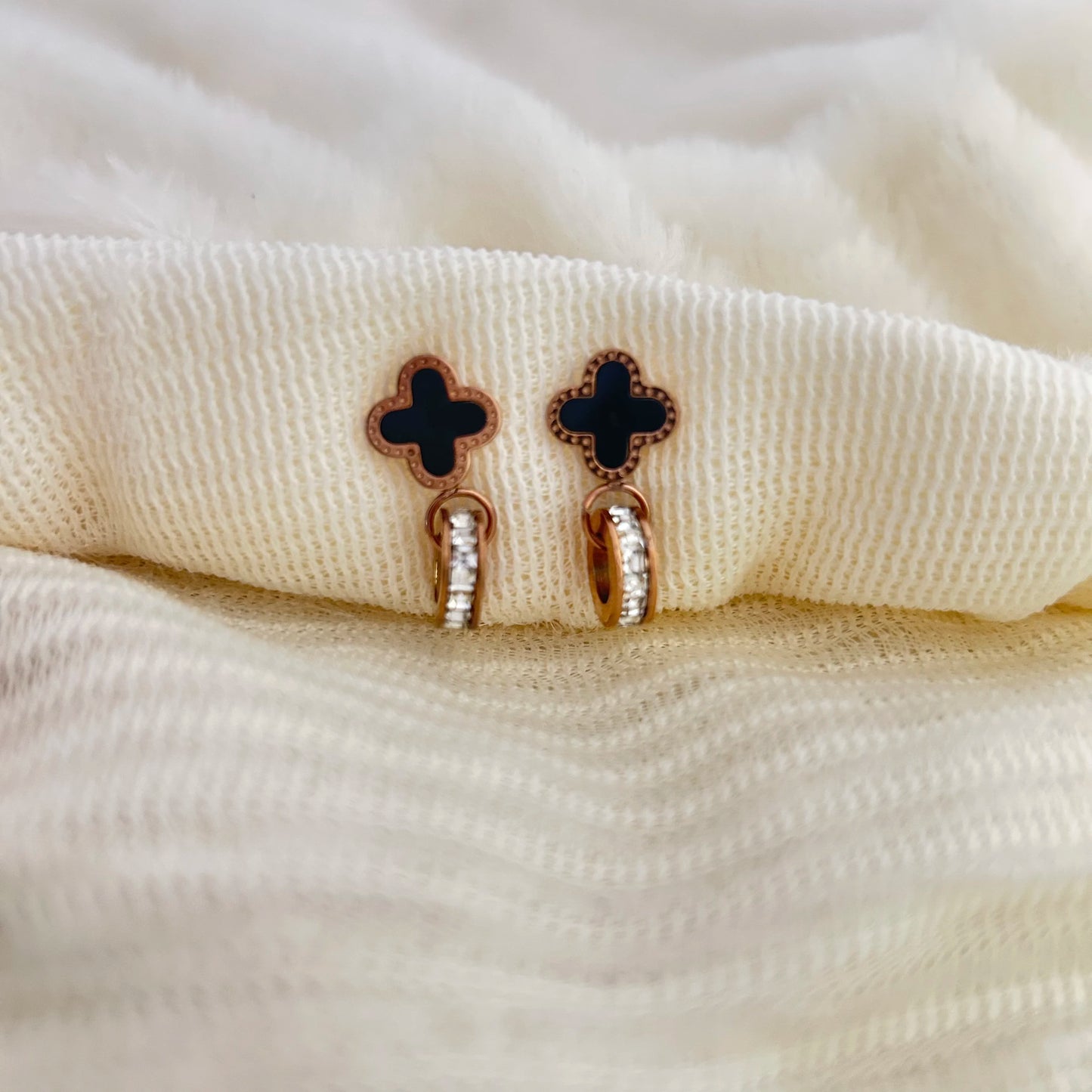 Sara Rose Clover Stud Earrings - 18K Gold Anti-Tarnish