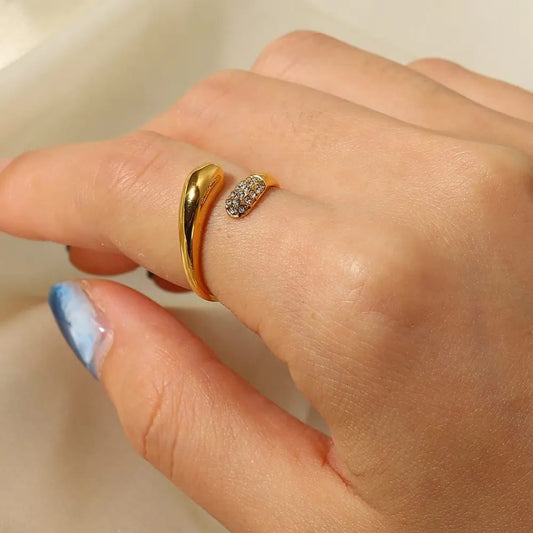 Adhira Minimal Ring- 18K Gold Anti-Tarnish