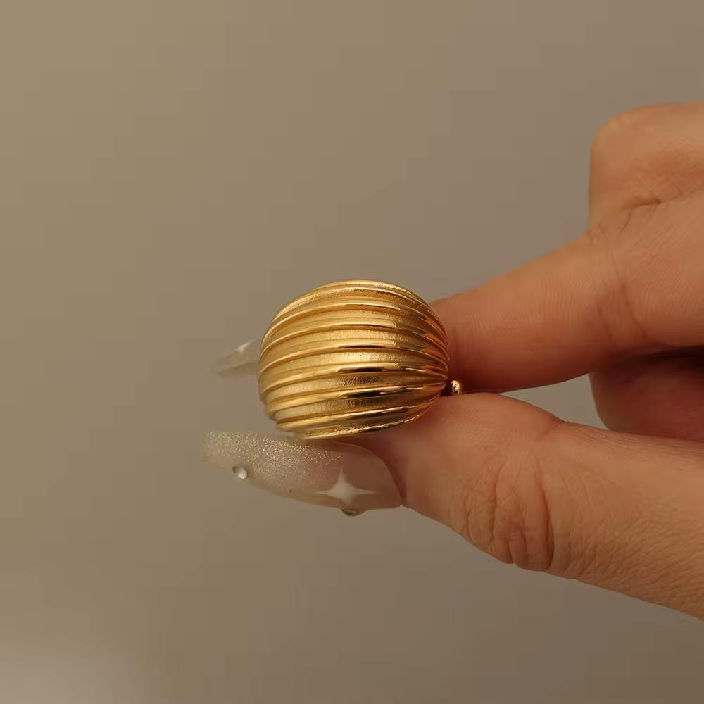 Mir Chunky Shell Ring - 18K Gold Anti-Tarnish