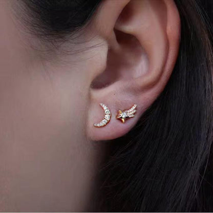 Nila Dainty Earrings - 18K Gold Anti-Tarnish