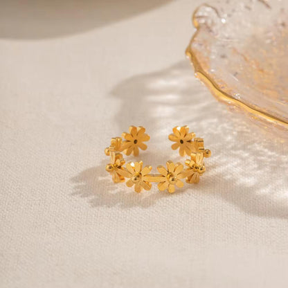 Reya Flower Ring - 18K Gold Anti-Tarnish