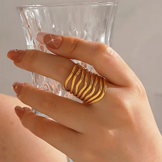 Rosalina Chunky ring- 18K Gold Anti-Tarnish