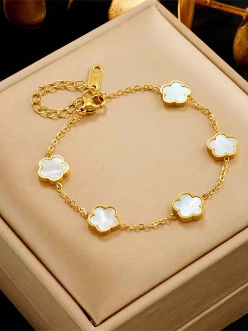 White Clover Bracelet  – 18K Gold Anti-Tarnish