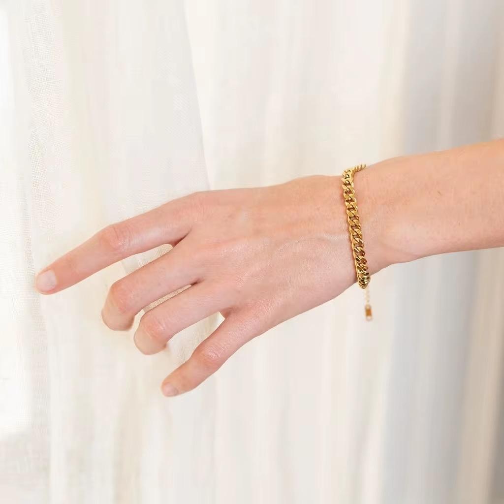 Chunky Chain Bracelet – 18K Gold Anti-Tarnish