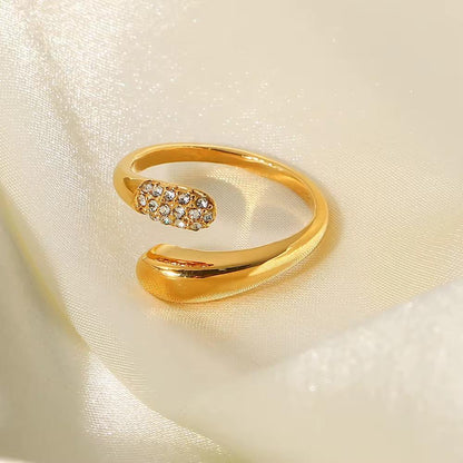 Adhira Minimal Ring- 18K Gold Anti-Tarnish